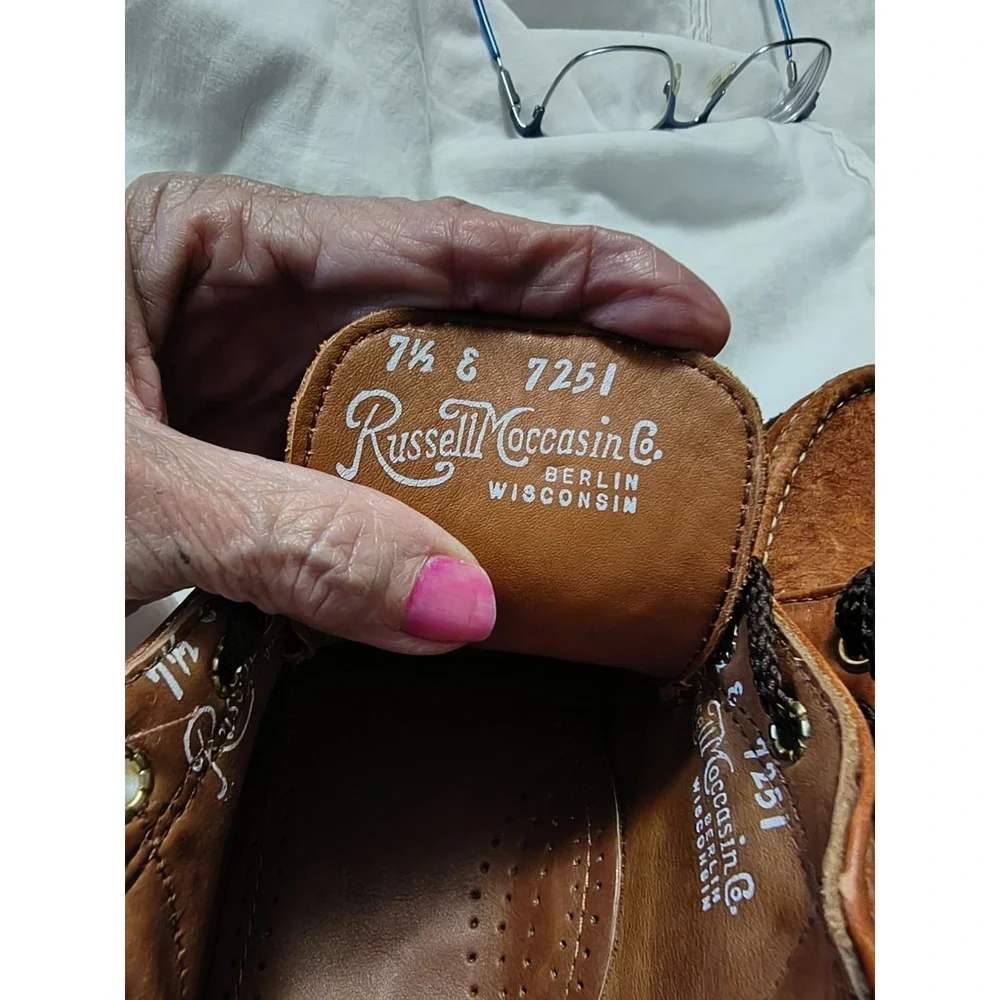 Russell Moccasin Co. 7.5 E Brown Exotic Leather Lace-Up Mens Fishing Boat EUC